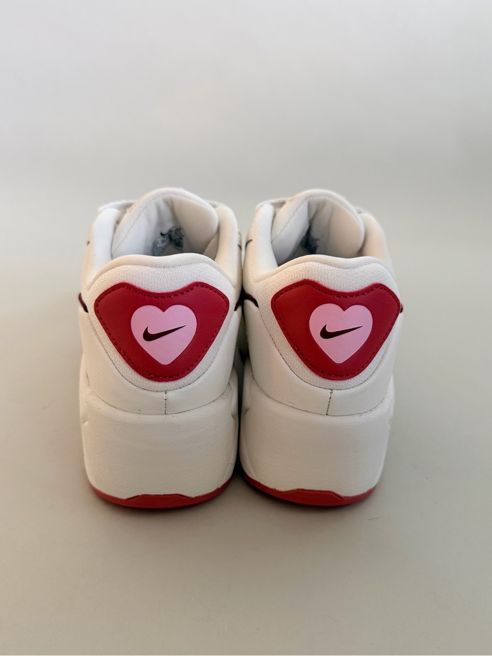 NIKE Air Max 90 LV8 SE Valentine's Day Sneakers - Picture 5 of 8